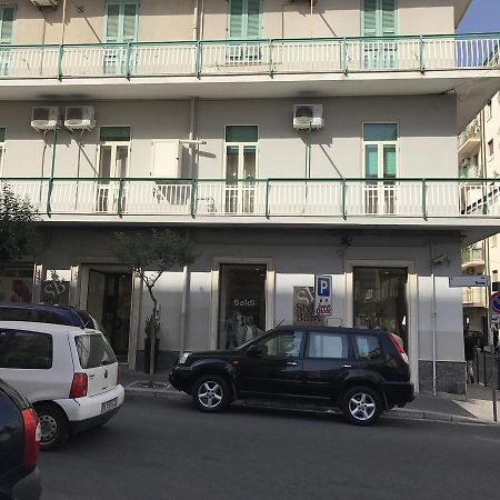 Bed and Breakfast Donna Margharet Crotone Exterior foto